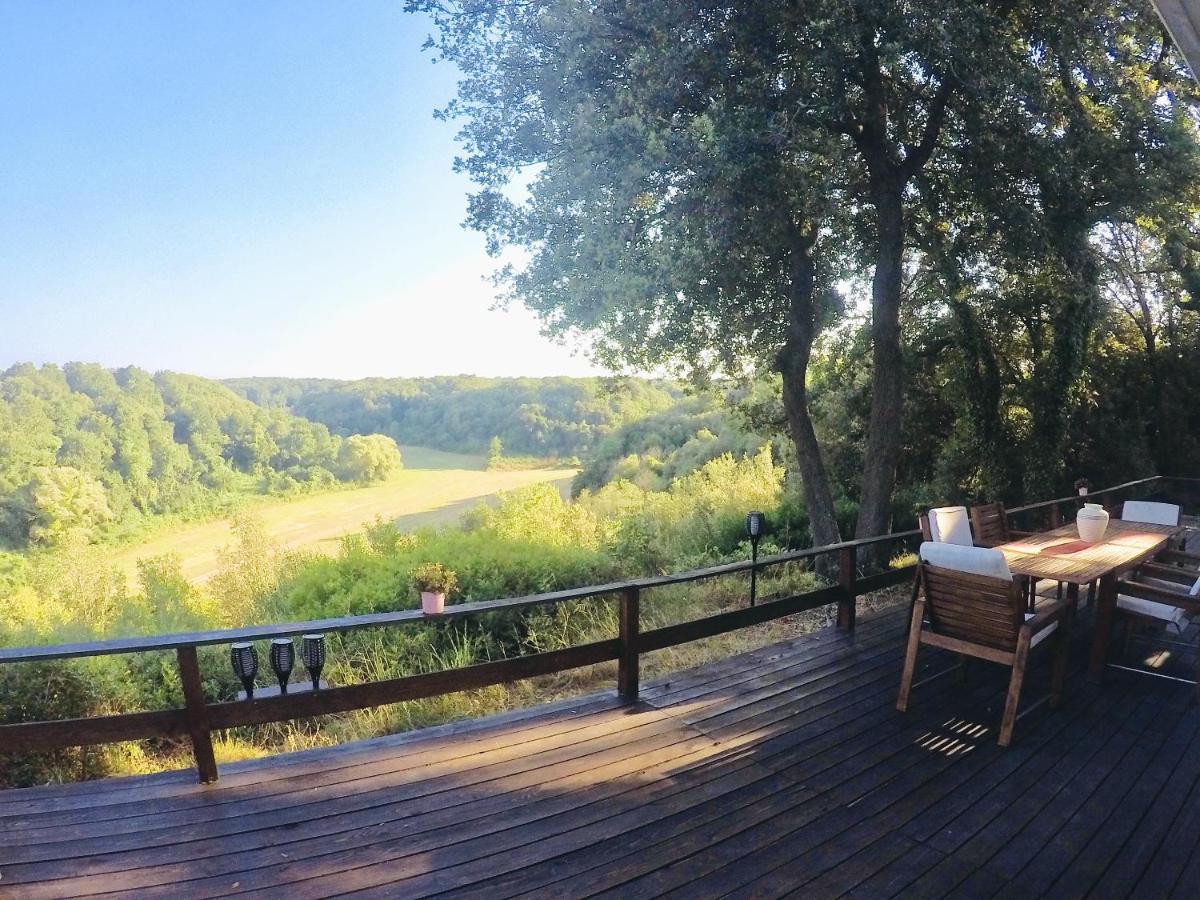 Semesterbostad 3 Bedrooms House With Jacuzzi Enclosed Garden And Wifi At Castel Di Decima Rom