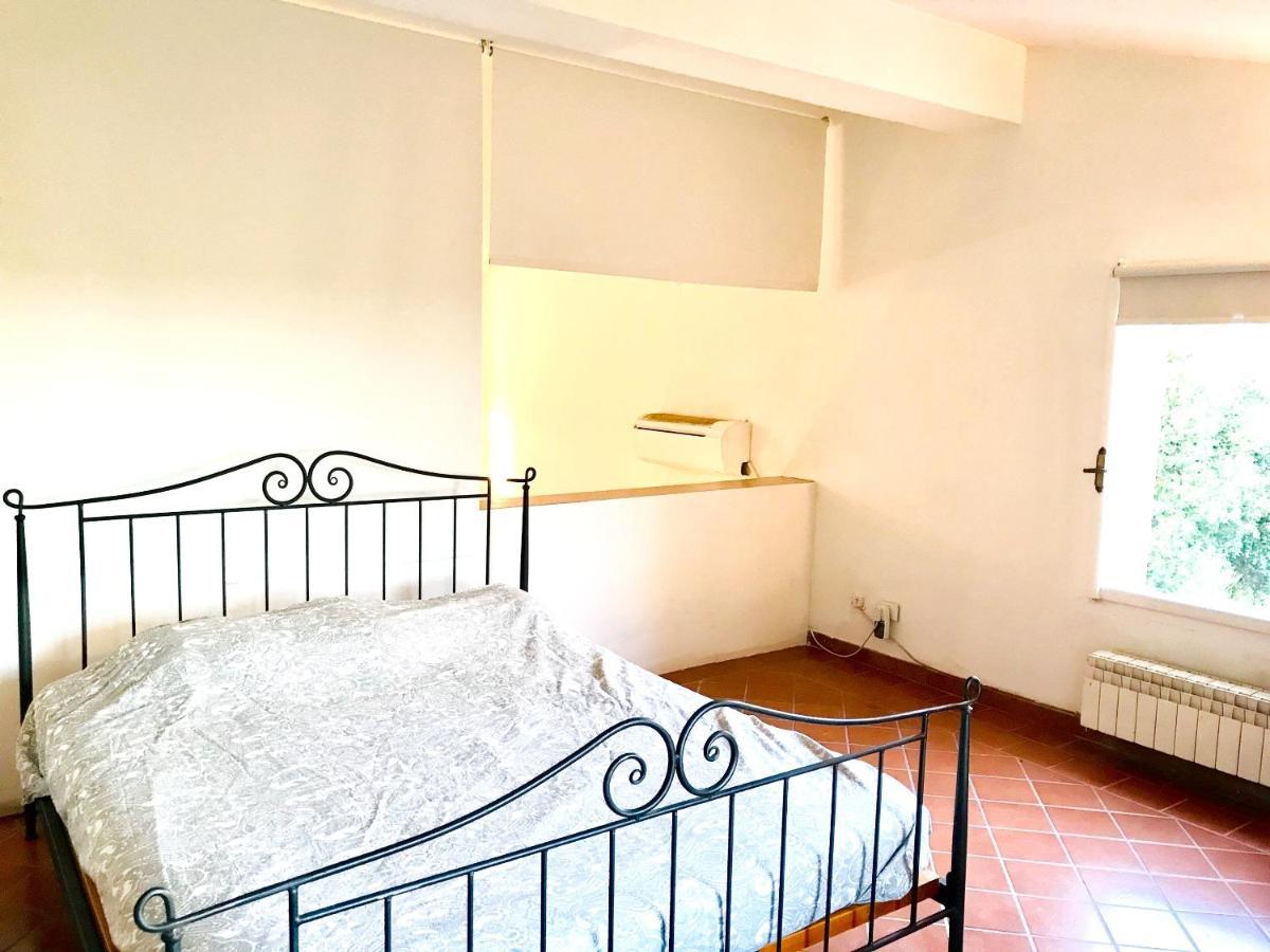 3 Bedrooms House With Jacuzzi Enclosed Garden And Wifi At Castel Di Decima Ferienhaus *