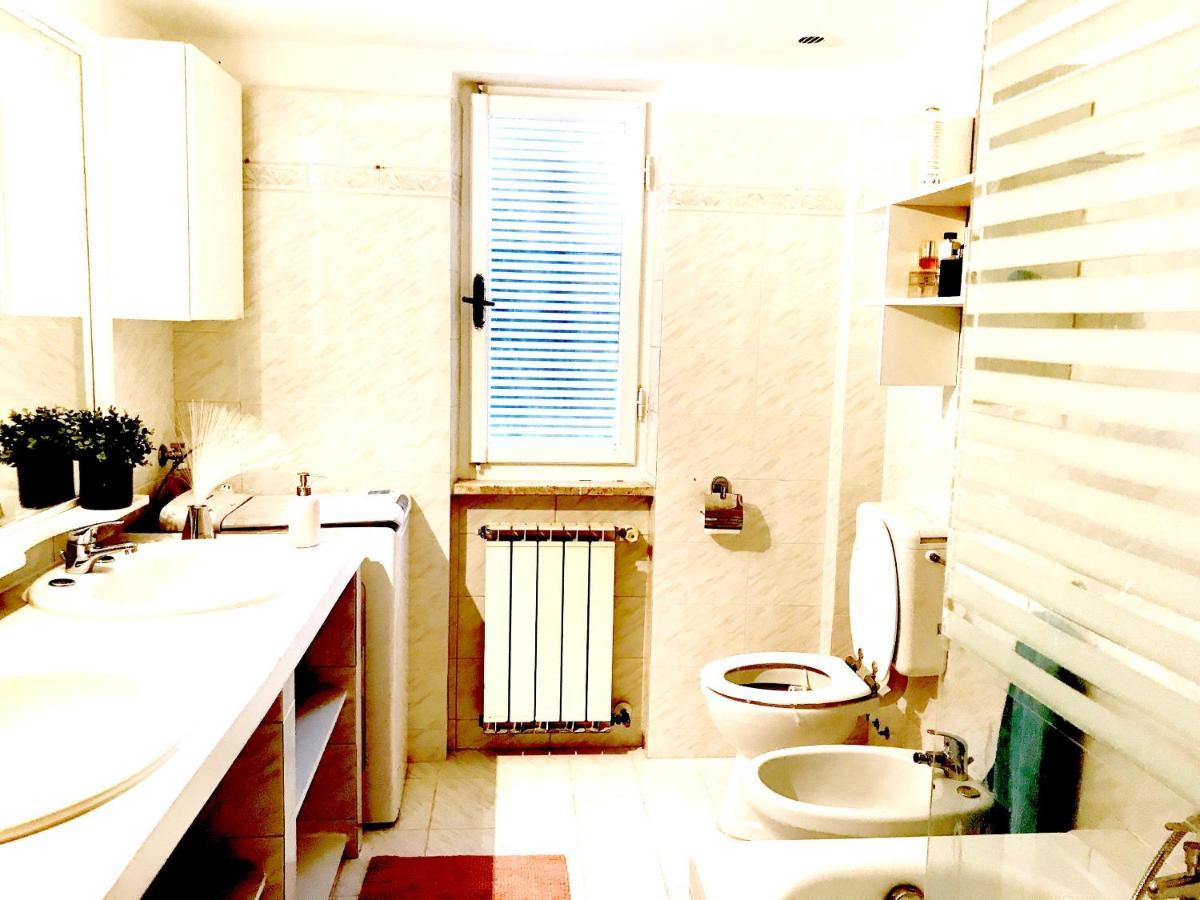Ferienhaus 3 Bedrooms House With Jacuzzi Enclosed Garden And Wifi At Castel Di Decima Rom